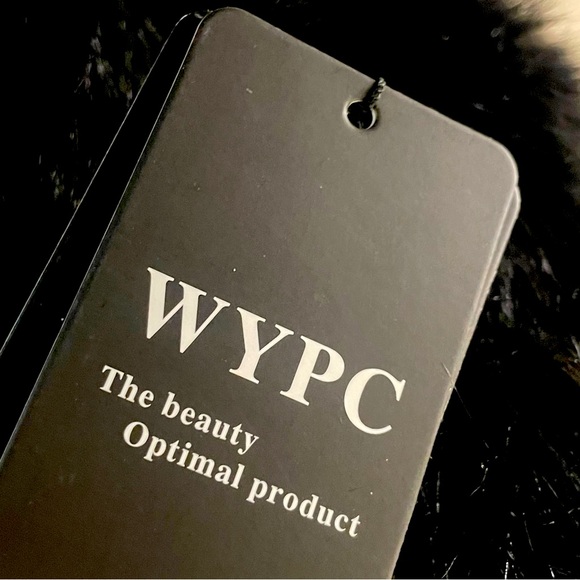 Black faux fur cropped coat. Brand new. Excellent condition. - Picture 5 of 7